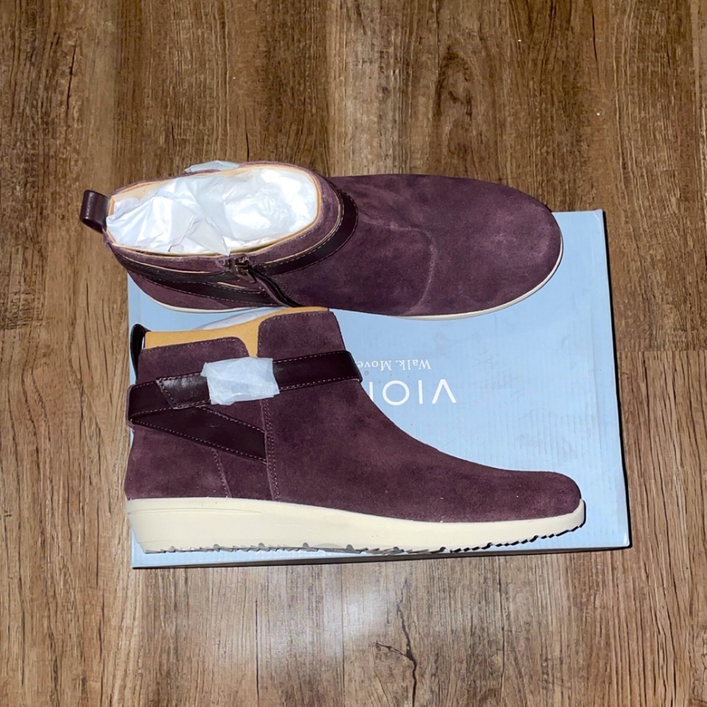 Vionic Romy, Chocolate, Water repellent, Ankle Boots
-$150 on official site